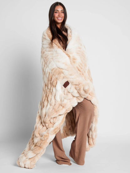 Plaid Ultra Doux Oversize en Peluche – Effet Nuage & Confort Cocooning
