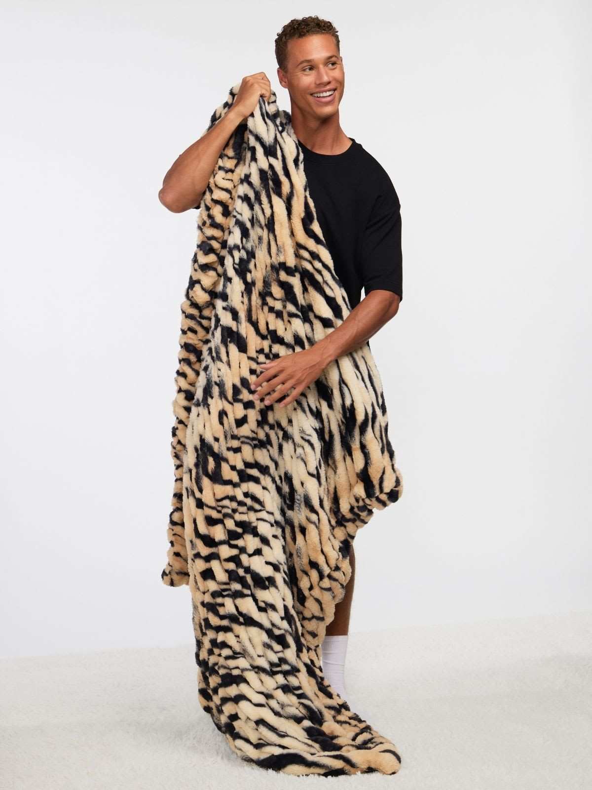Plaid Ultra Doux Oversize en Peluche – Effet Nuage & Confort Cocooning