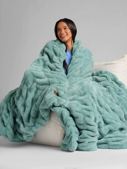 Plaid Ultra Doux Oversize en Peluche – Effet Nuage & Confort Cocooning